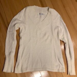 EUC Ricki’s White Knit V-neck Sweater - size L